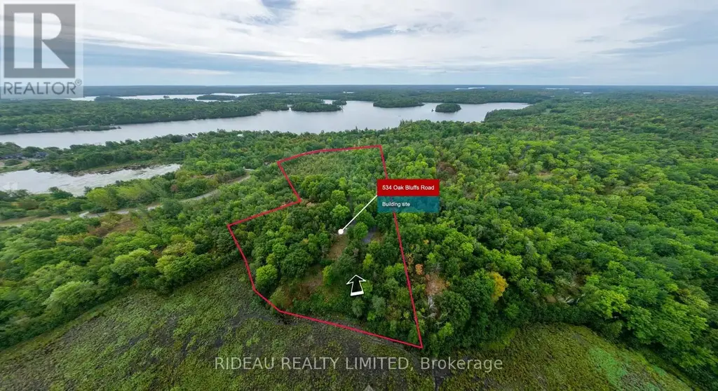 534 Oak Bluffs Road, Frontenac (Frontenac South)